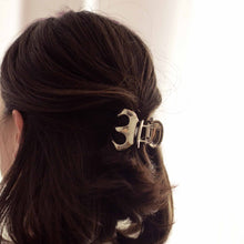 Load image into Gallery viewer, Metal Hair Claw Clip | Silver