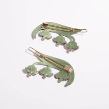 Load image into Gallery viewer, Bleeding Heart Barrette Set