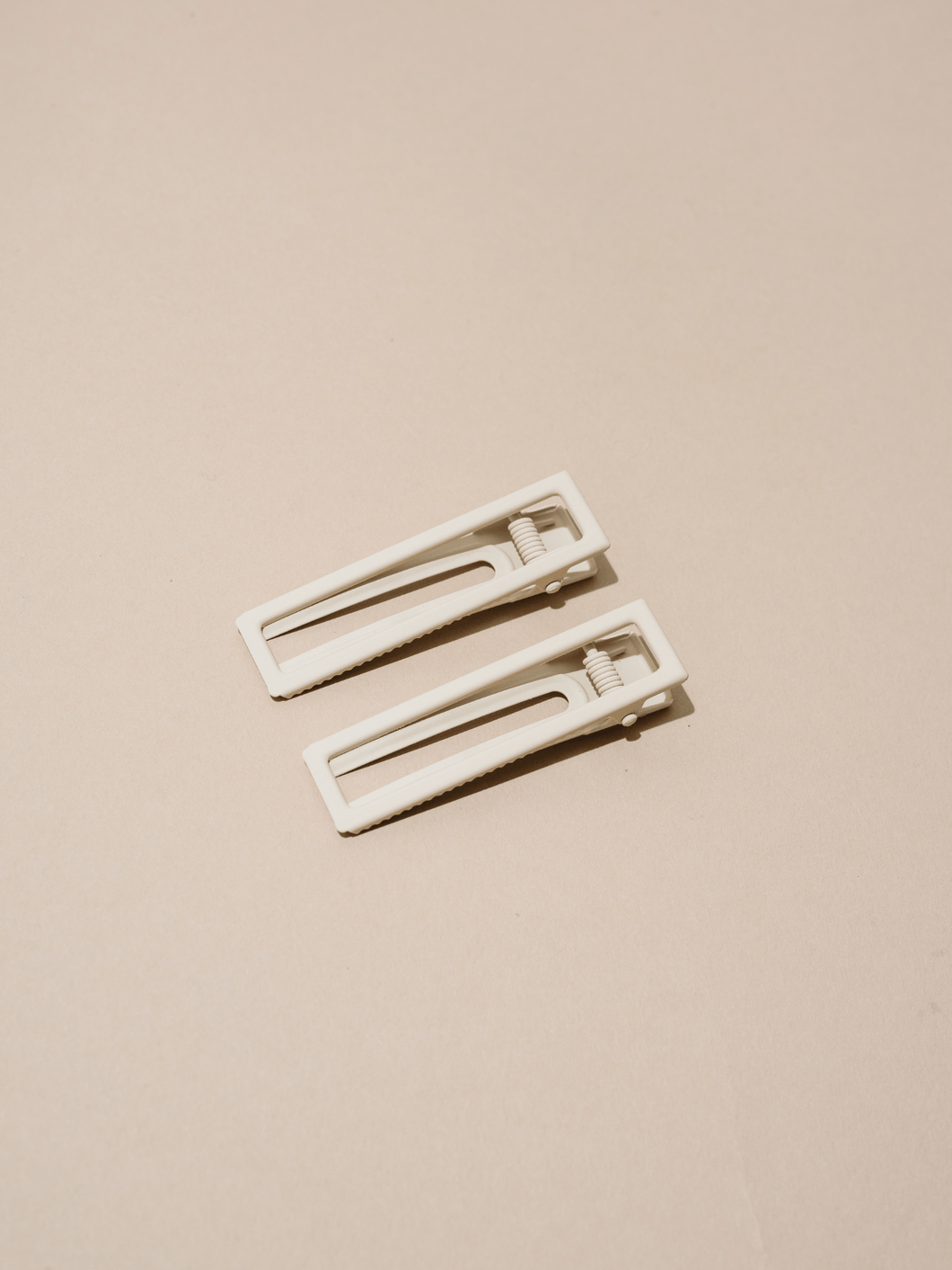 Lu Lu Hair Clips : Bone