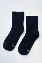 Load image into Gallery viewer, Sneaker Socks: True Black