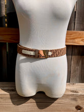 Load image into Gallery viewer, DIOR 00&#39;a Logo + White Leather Reversible Belt