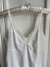 Load image into Gallery viewer, VTG Sweet White Cotton Slip [S]