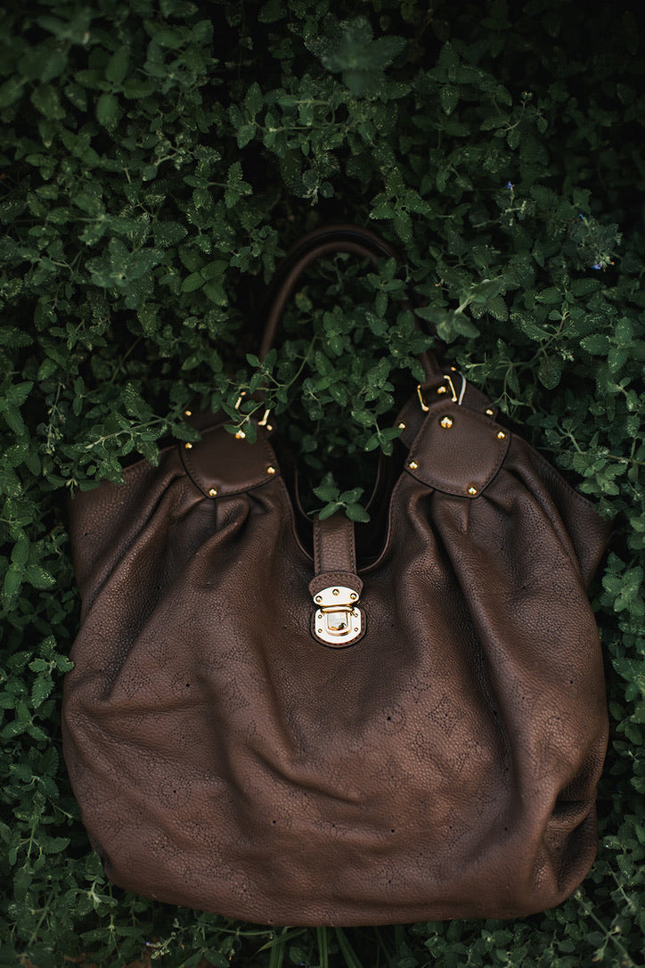 LOUIS VUITTON Mahina L Hobo Taupe