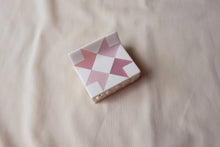 Load image into Gallery viewer, Dusty Rose Quilt Claw (M)