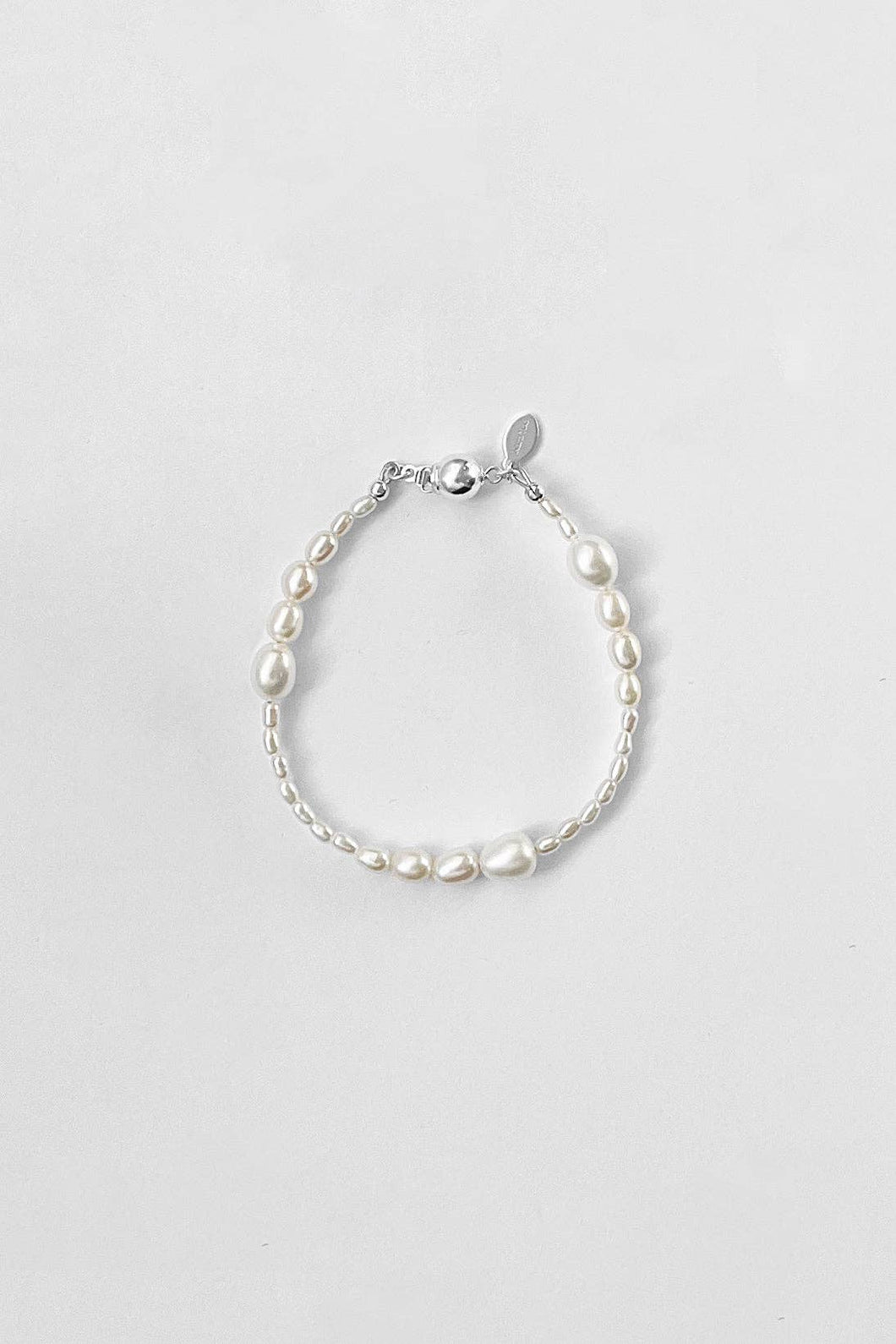 Avery Bracelet - Pearl: Sterling Silver