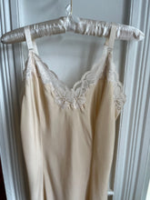 Load image into Gallery viewer, VTG Floral Lace-lined Tan Slip [L]