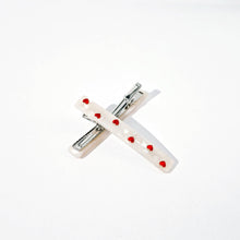 Load image into Gallery viewer, Sweetheart Alligator Clips: Cream