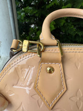 Load image into Gallery viewer, LOUIS VUITTON Vernis Alma BB