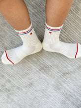 Load image into Gallery viewer, Embroidered Boyfriend Socks: Parchment + Heart