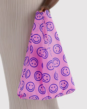 Load image into Gallery viewer, Standard Baggu - Pop Pink Happy