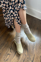 Load image into Gallery viewer, Snow Socks: Tan