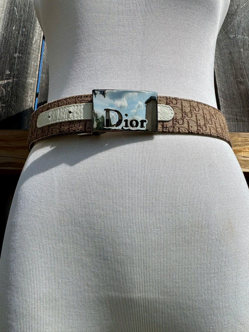 DIOR 00'a Logo + White Leather Reversible Belt