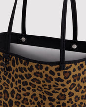 Load image into Gallery viewer, Medium Nylon Reversible Tote - Leopard Mix