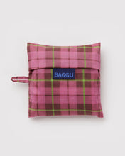 Load image into Gallery viewer, Standard Baggu - Azalea Pink Tartan
