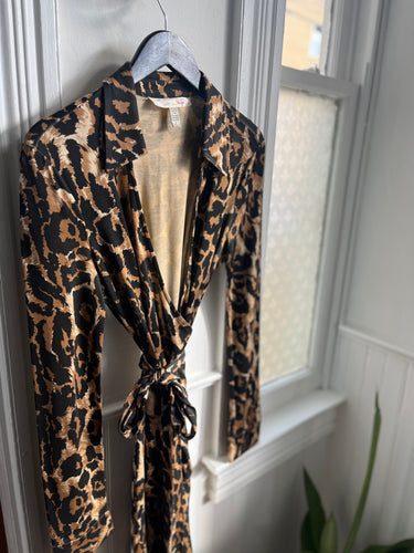 VTG 90's DVF Leopard-print Silk Wrap Dress [12]