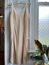 Load image into Gallery viewer, VTG Floral Lace-lined Tan Slip [L]