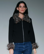 Load image into Gallery viewer, Tatu Knitted Jacket