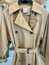 Load image into Gallery viewer, NWT Classic Tan Cotton Trench Coat [L/XL]