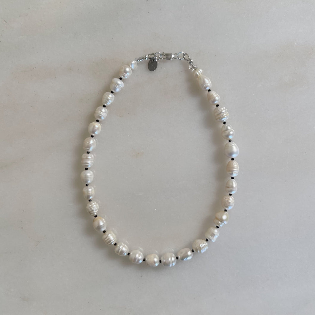 Mottled Pearl Necklace