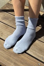 Load image into Gallery viewer, Linen Scallop Socks: Pale Blue