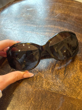 Load image into Gallery viewer, Judith Leiber Cameo Sunnies (as is)