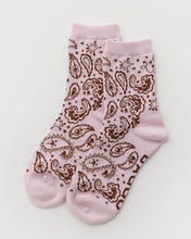 Load image into Gallery viewer, Crew Sock - Paisley Pink