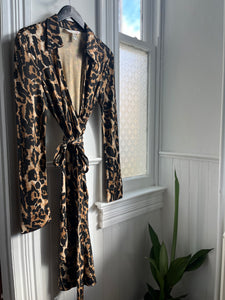 VTG 90's DVF Leopard-print Silk Wrap Dress [12]