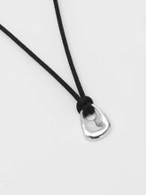 Load image into Gallery viewer, Odette Necklace in Black and Sterling Silver
