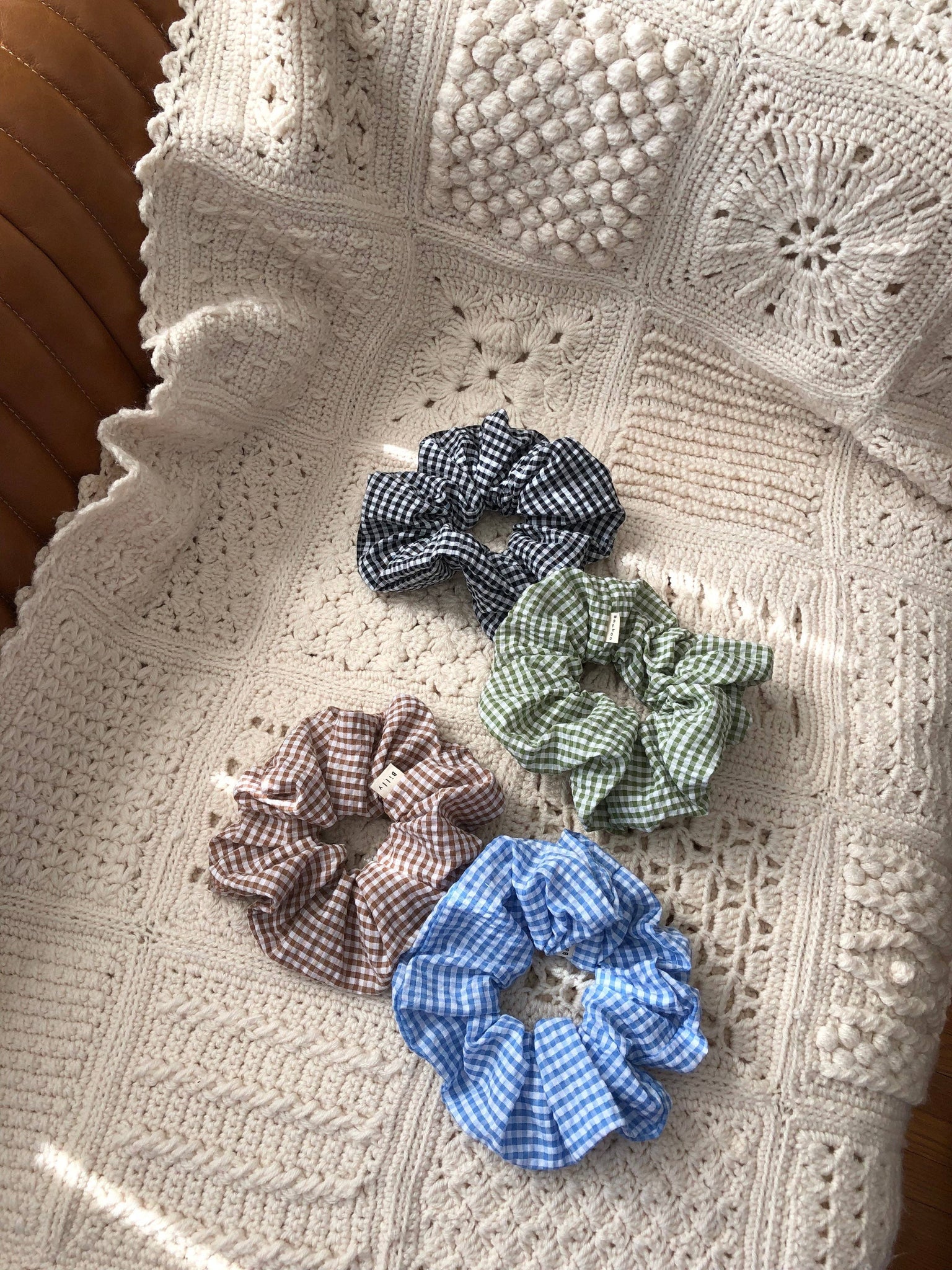 【ADANOLA】Gingham Scrunchie Gingham Scrunchie - Navy Blue/White