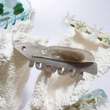 Load image into Gallery viewer, Flying Fish Hair Claw