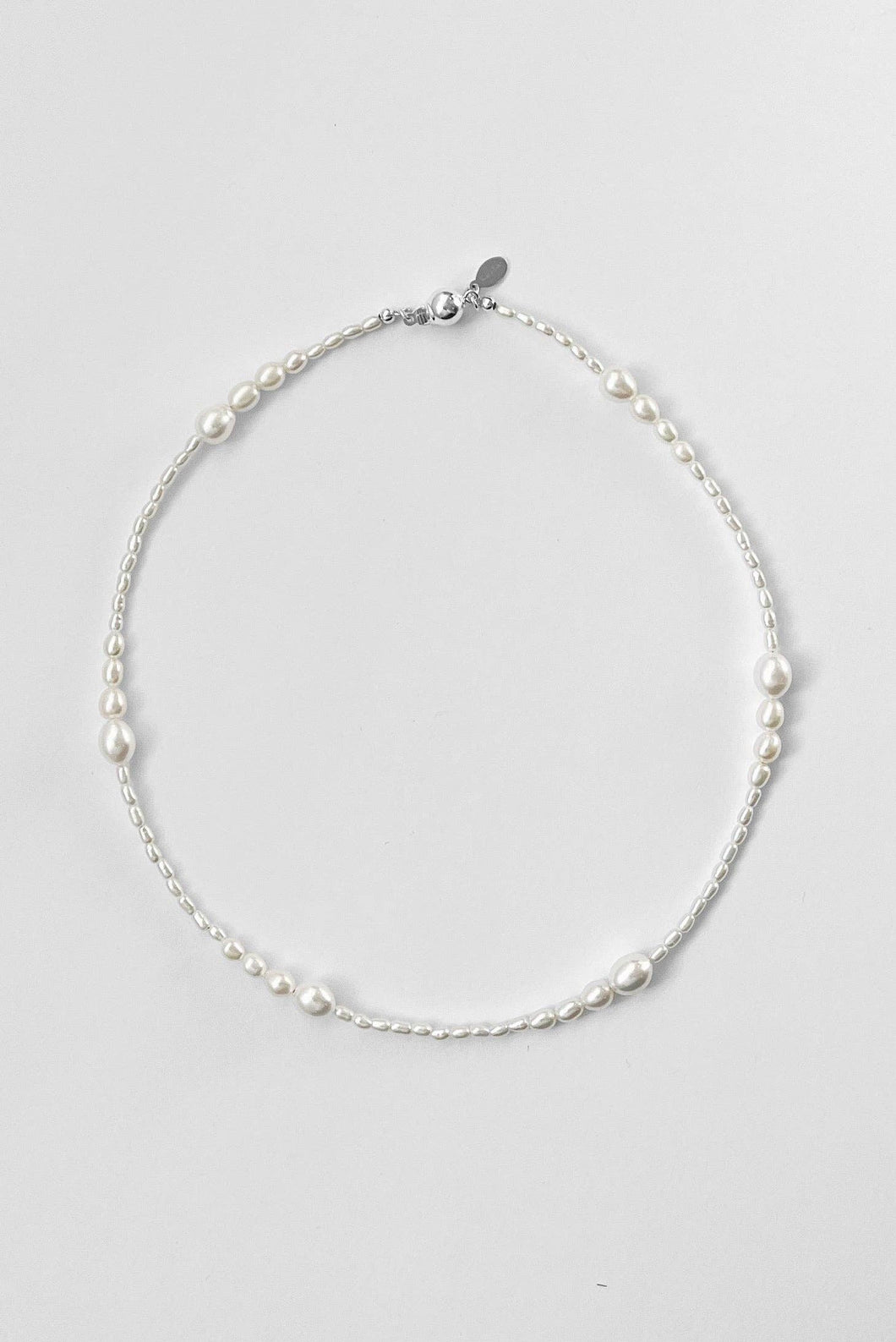 Avery Necklace - Pearl: 16