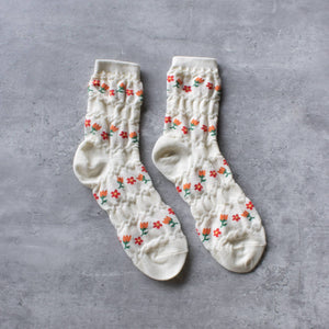 Floral Wrinkle Socks: Cream