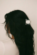 Load image into Gallery viewer, Pia Clip - Western Porcelain