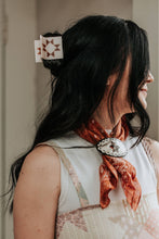 Load image into Gallery viewer, Cinnamon Quilt Claw