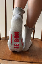 Load image into Gallery viewer, Ruffled Hugger Crew Socks: VINTAGE PINK / BLACK
