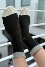 Load image into Gallery viewer, Color Block Girlfriend Socks (wholesale): Black Grey