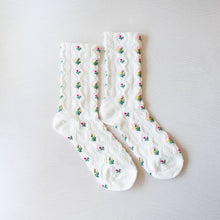 Load image into Gallery viewer, Romantic Floral Socks: White